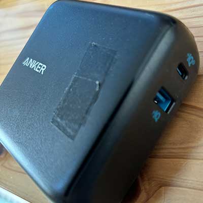 ライターが使用しているAnker PowerCore Fusion 10000の写真